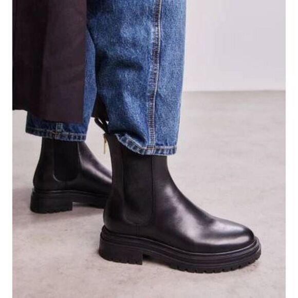 BARED FOOTWEAR PELTOPS CHELSEA BOOTS BLACK LEATHER WOMENS EU 34 US 4 4.5 NEW - Picture 1 of 8